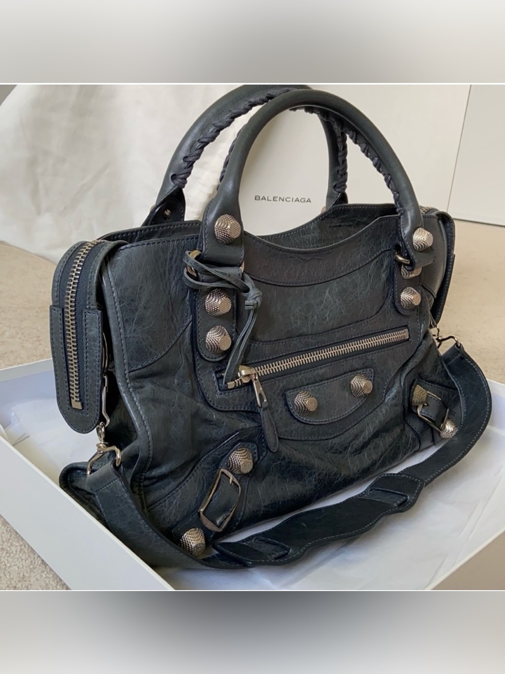 Balenciaga Giant City 21
Anthracite Silver SHW - Picture 4 of 16